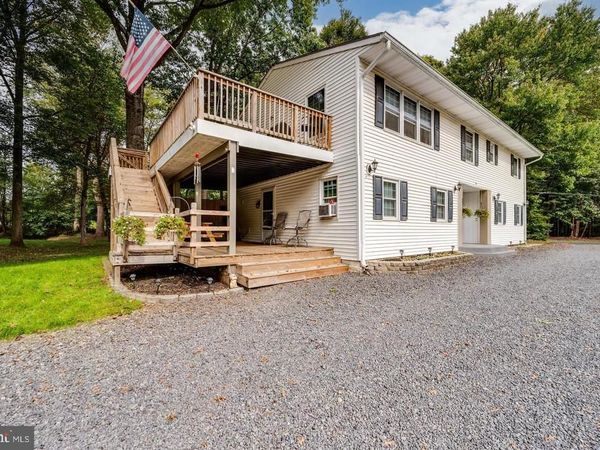 100 WARWICK ROAD, ELVERSON, PA 19520