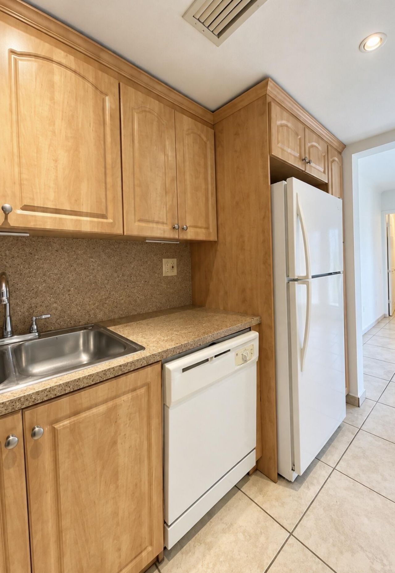 4709 NW 7th Street, Unit 109-9, Miami, FL 33126 Photo