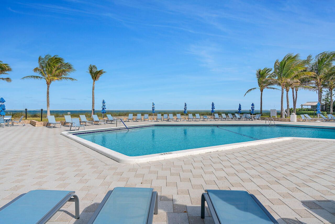 5200 N Ocean Drive, Unit 505, Singer Island, FL 33404 Photo