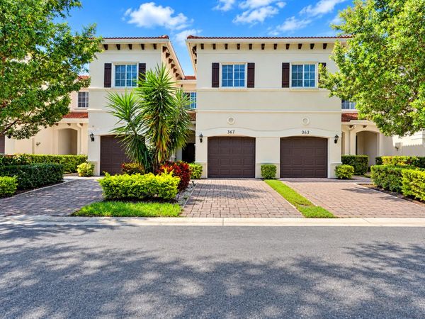 367 SE 1ST Drive, Deerfield Beach, FL 33441