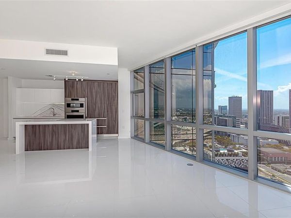 851 NE 1ST Avenue, Unit 2402, Miami, FL 33132