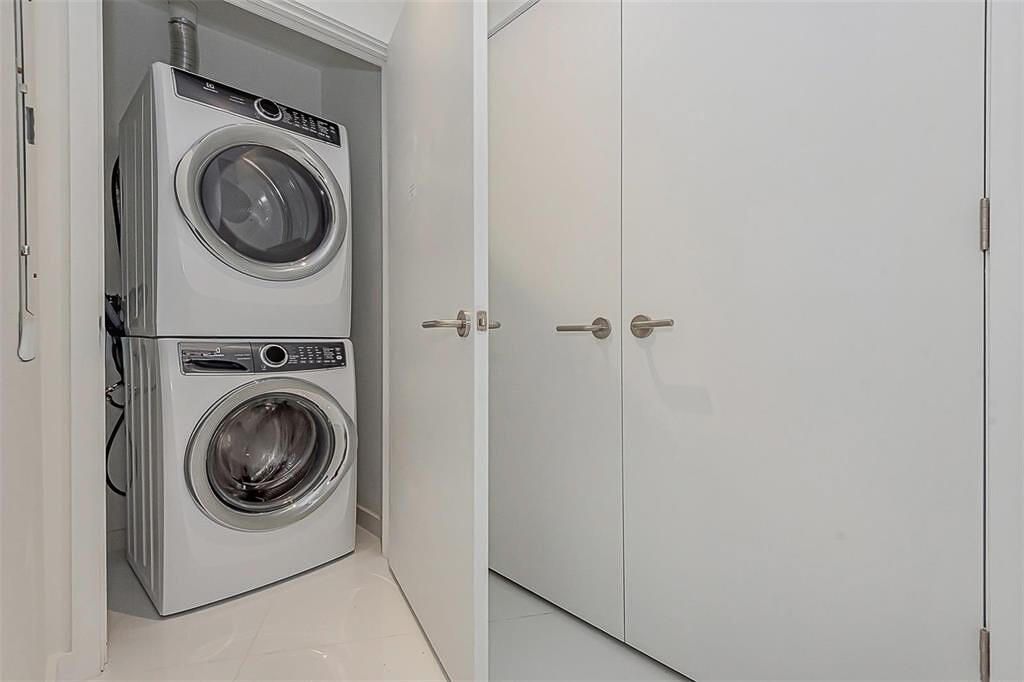 851 NE 1st Avenue, Unit 2402, Miami, FL 33132 Photo
