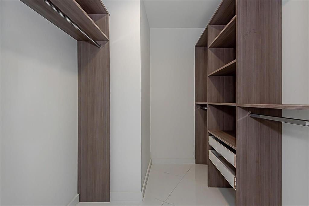 851 NE 1st Avenue, Unit 2402, Miami, FL 33132 Photo