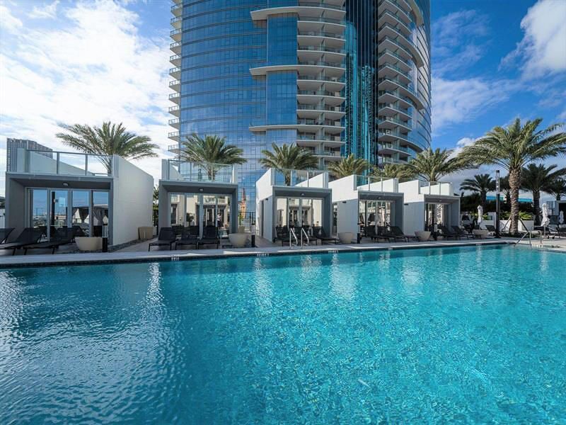 851 NE 1st Avenue, Unit 2402, Miami, FL 33132 Photo
