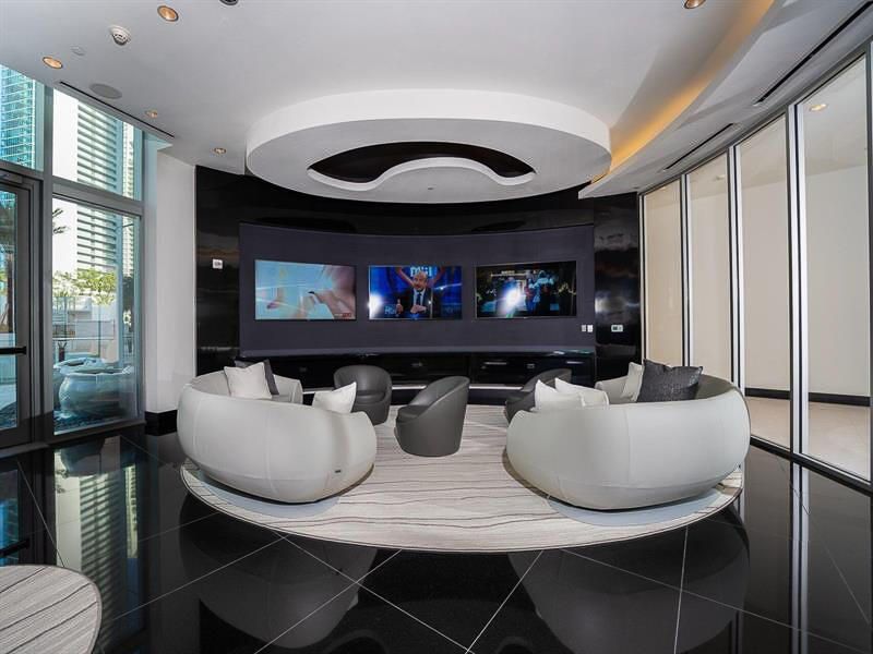 851 NE 1st Avenue, Unit 2402, Miami, FL 33132 Photo