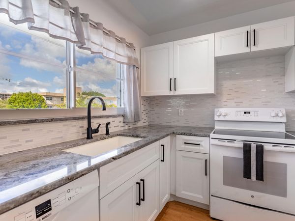 2012 S FEDERAL Highway, Unit 301, Boynton Beach, FL 33435