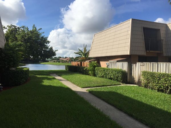 5214 52nd Way, West Palm Beach, FL 33409