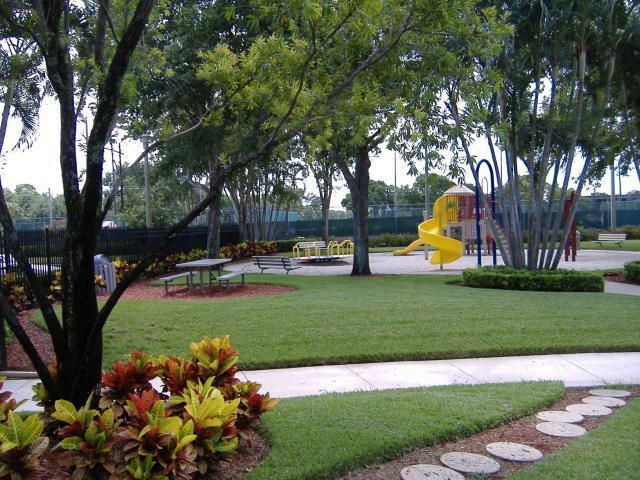 5214 52nd Way, West Palm Beach, FL 33409 Photo