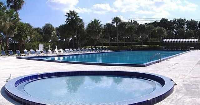 5214 52nd Way, West Palm Beach, FL 33409 Photo