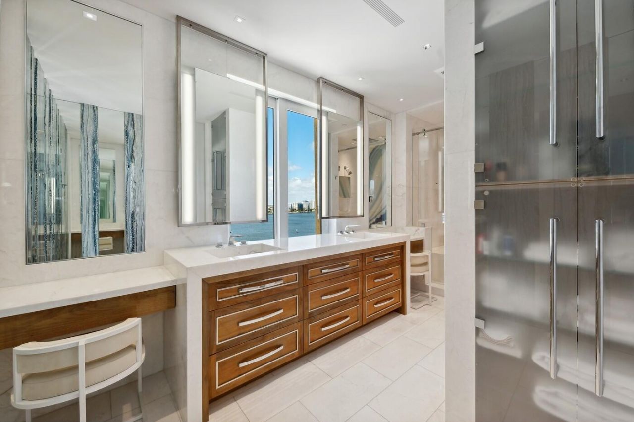 150 Bradley Place, Unit 906, Palm Beach, FL 33480 Photo