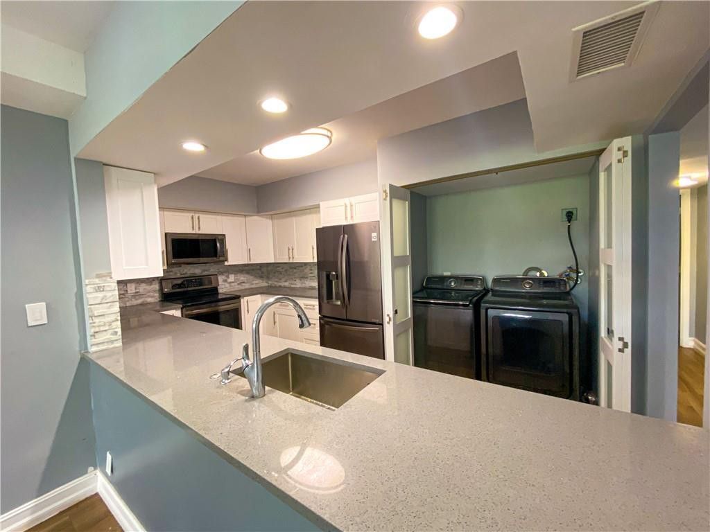 3900 Oaks Clubhouse Drive, Unit 106, Pompano Beach, FL 33069 Photo