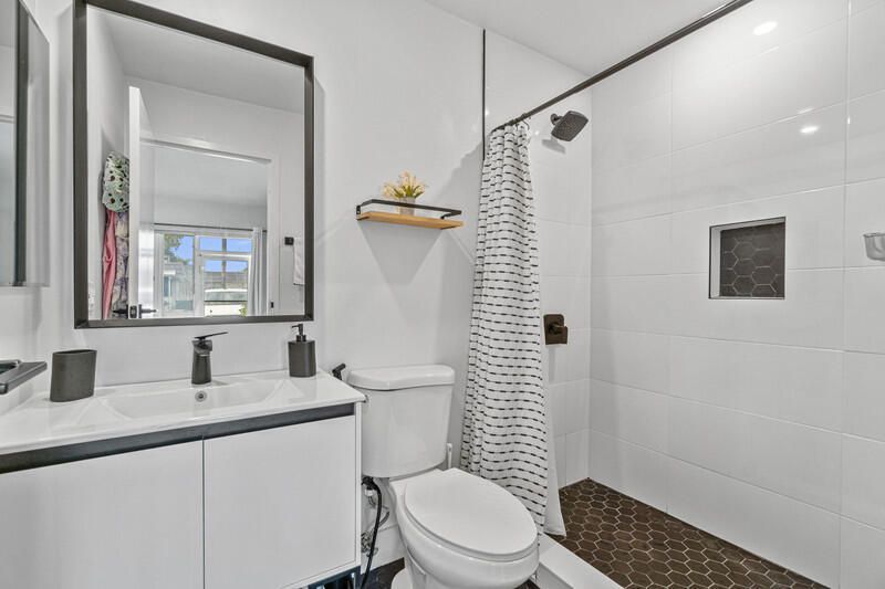 70 Valencia C, Delray Beach, FL 33446 Photo