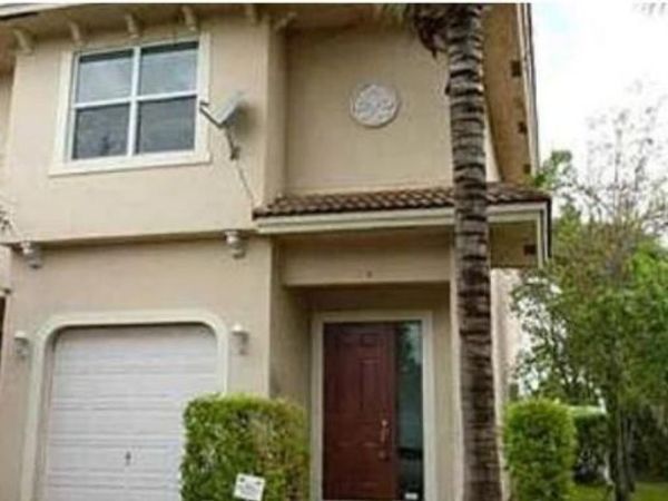 8305 W SAMPLE Road, Unit 4, Coral Springs, FL 33065