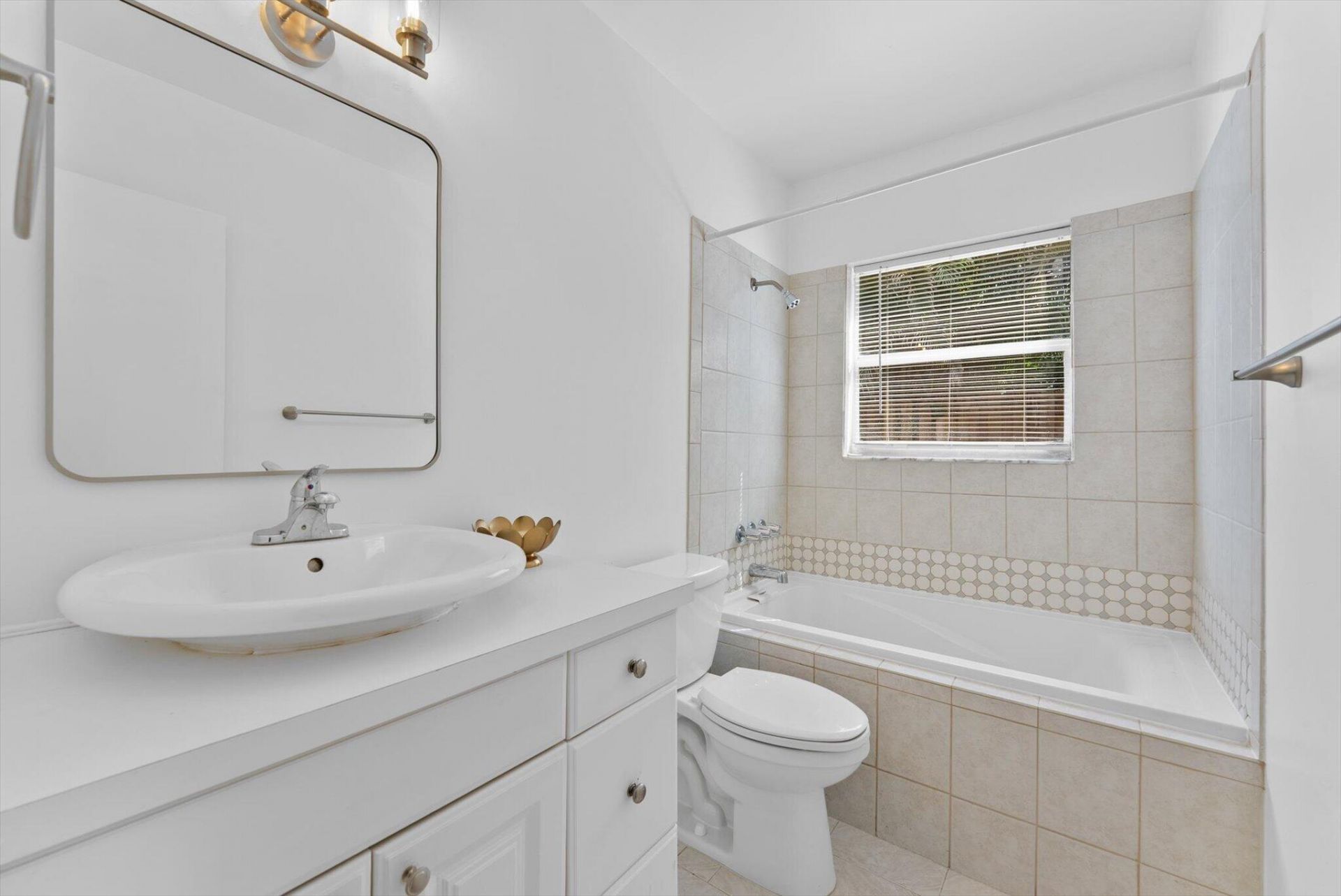 2631 NE 2nd Avenue, Boca Raton, FL 33431 Photo