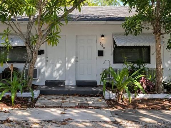 1500 NE 15th Avenue, Unit 1500, Fort Lauderdale, FL 33304