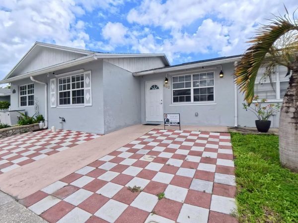 962 SUMTER Road E, West Palm Beach, FL 33415