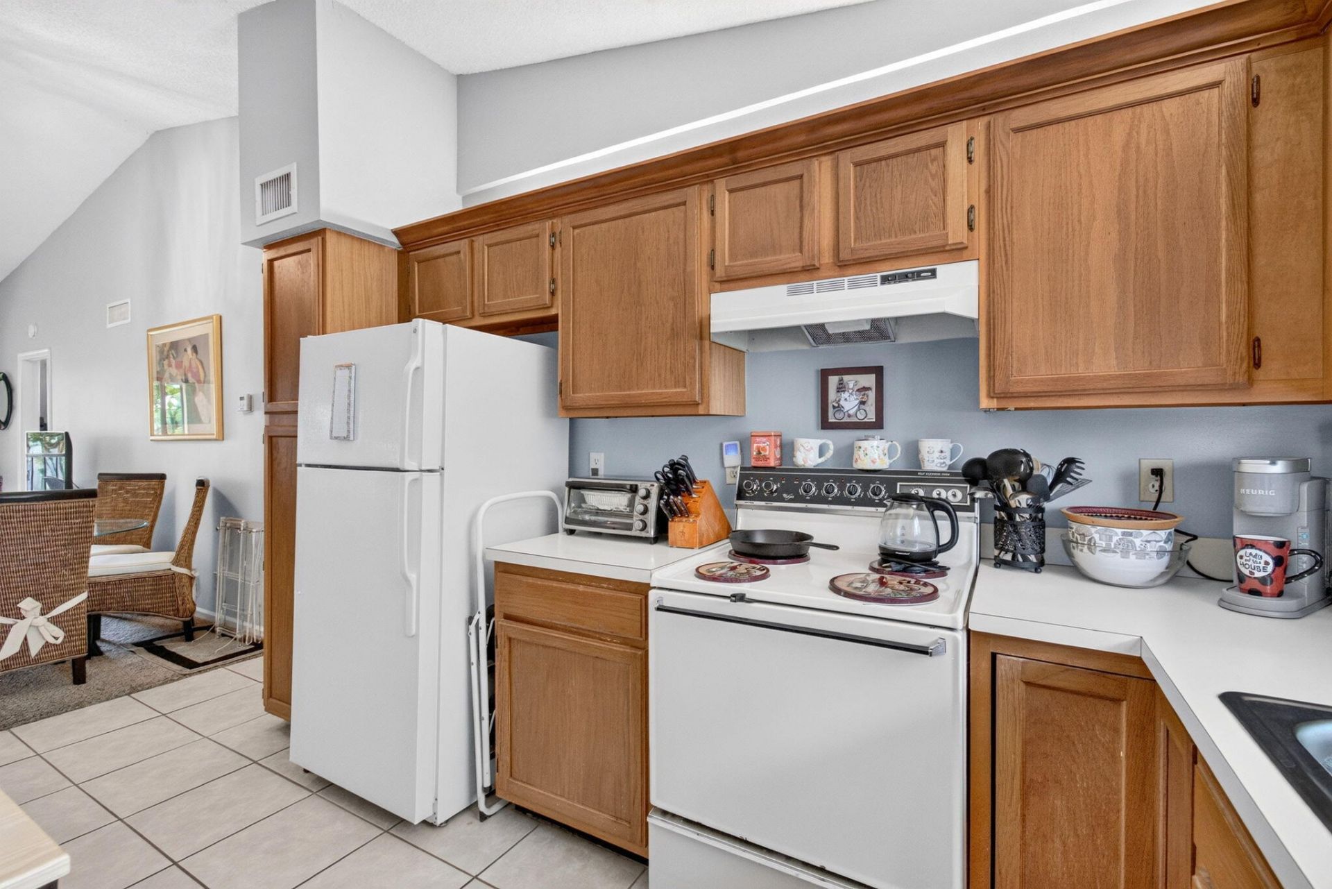 330 Palmwood Place, Unit 208, Boca Raton, FL 33431 Photo