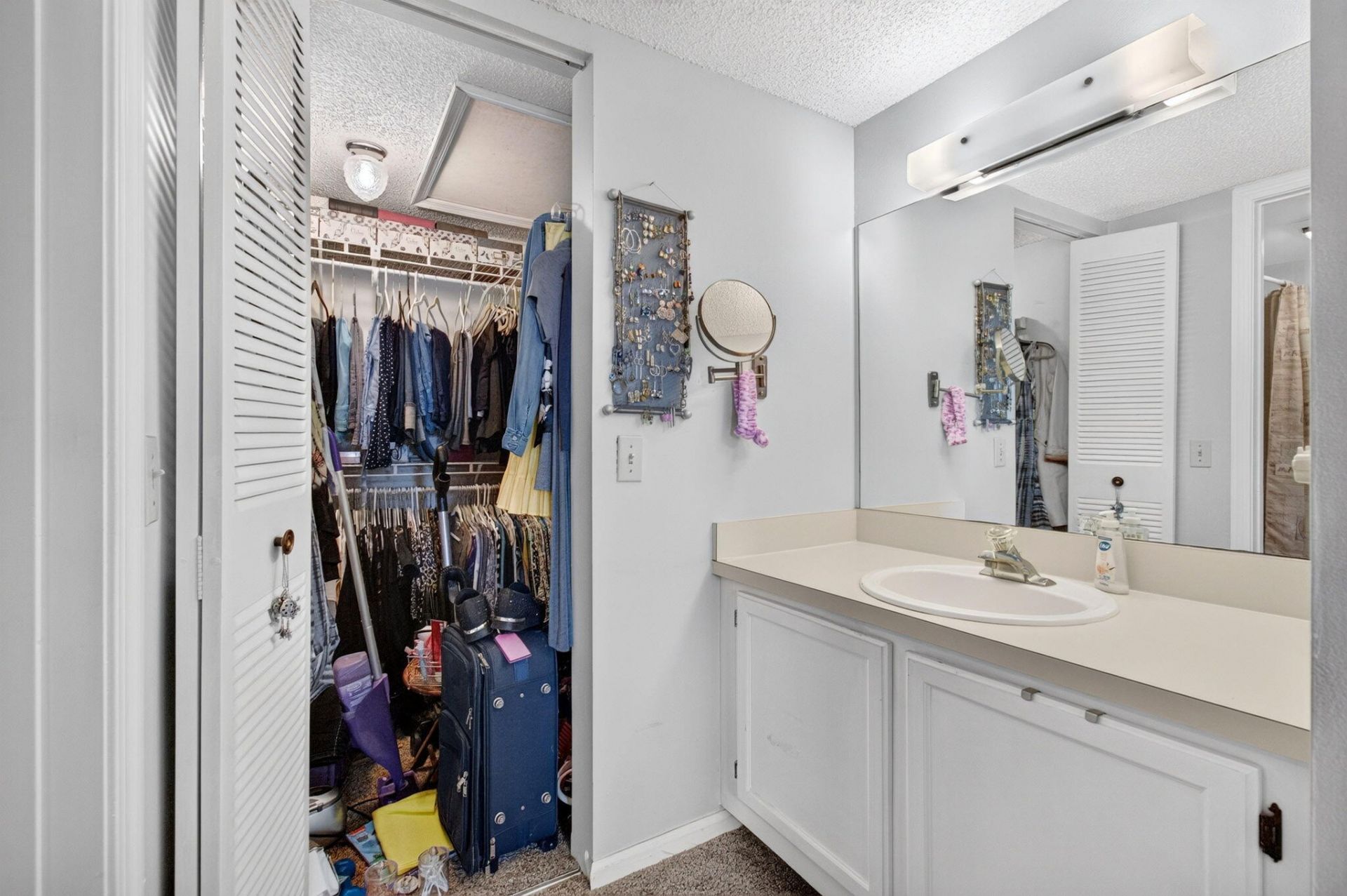 330 Palmwood Place, Unit 208, Boca Raton, FL 33431 Photo