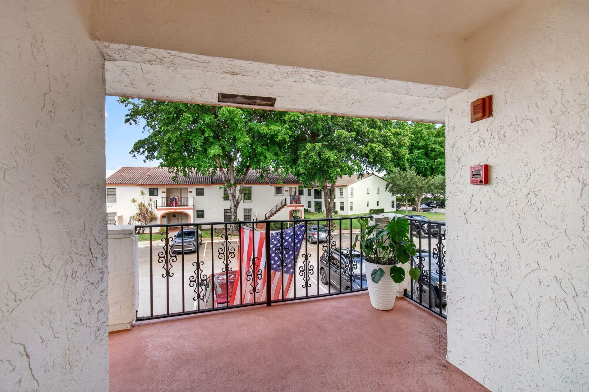 330 Palmwood Place, Unit 208, Boca Raton, FL 33431 Photo