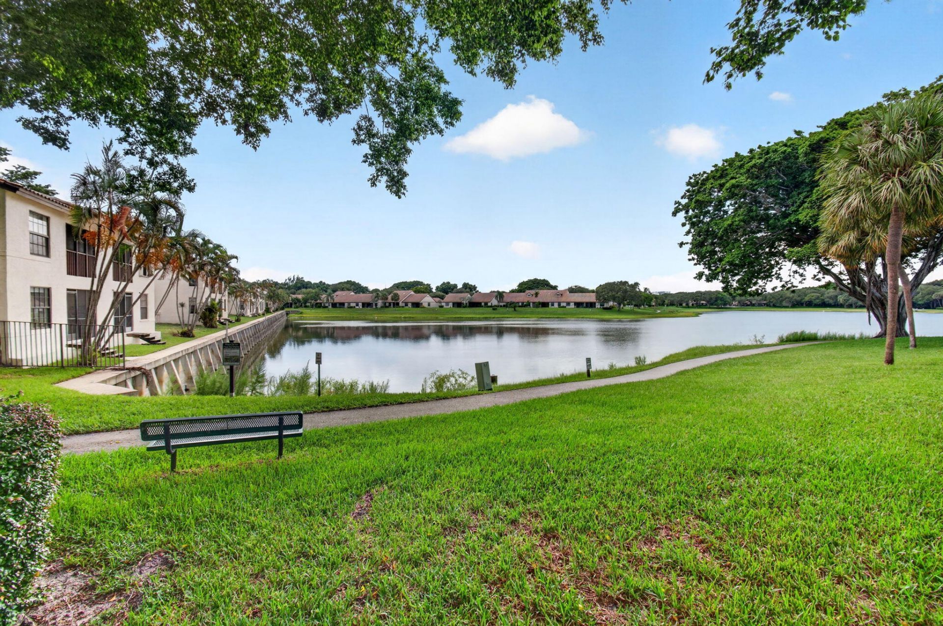 330 Palmwood Place, Unit 208, Boca Raton, FL 33431 Photo