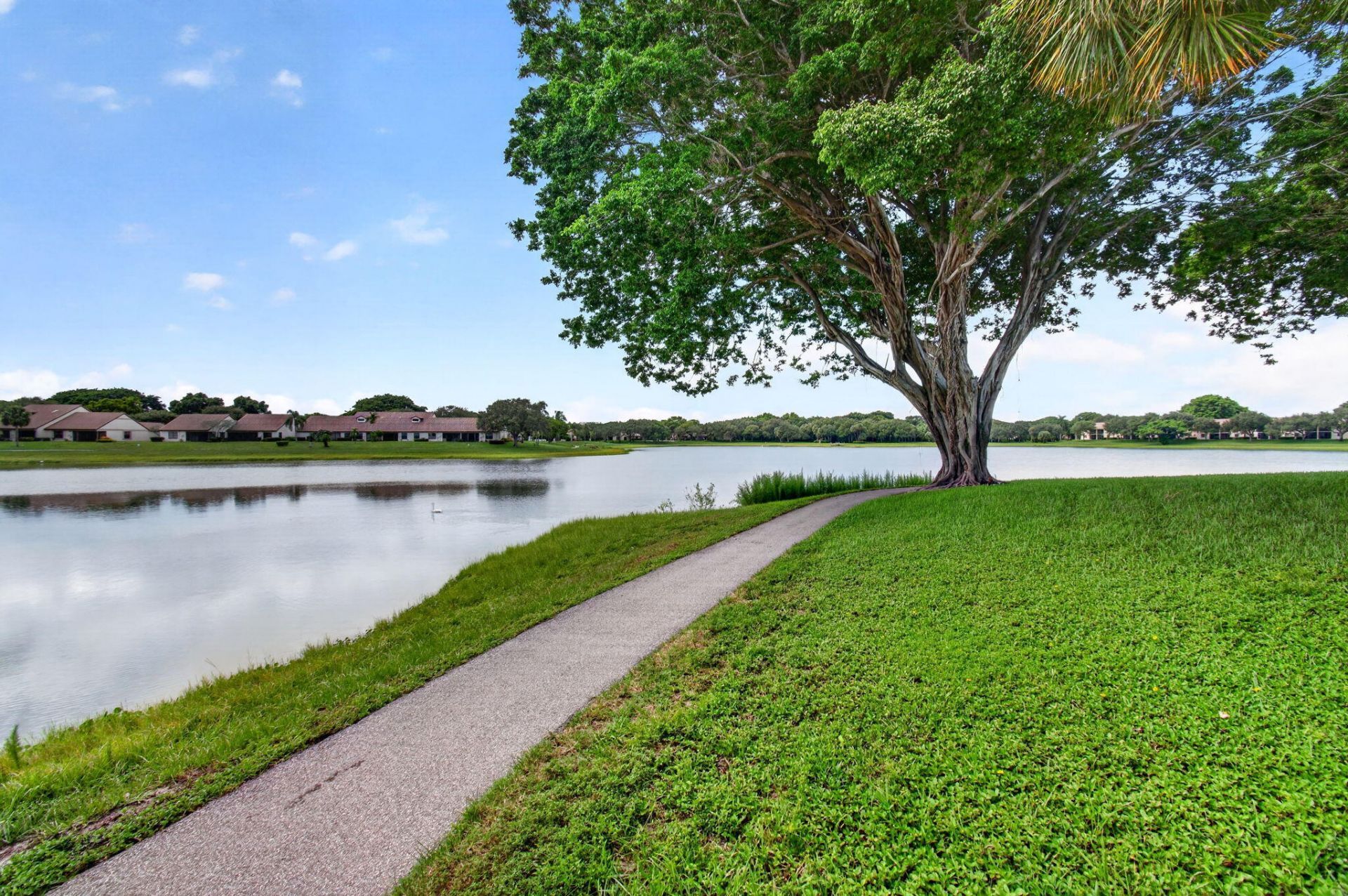 330 Palmwood Place, Unit 208, Boca Raton, FL 33431 Photo
