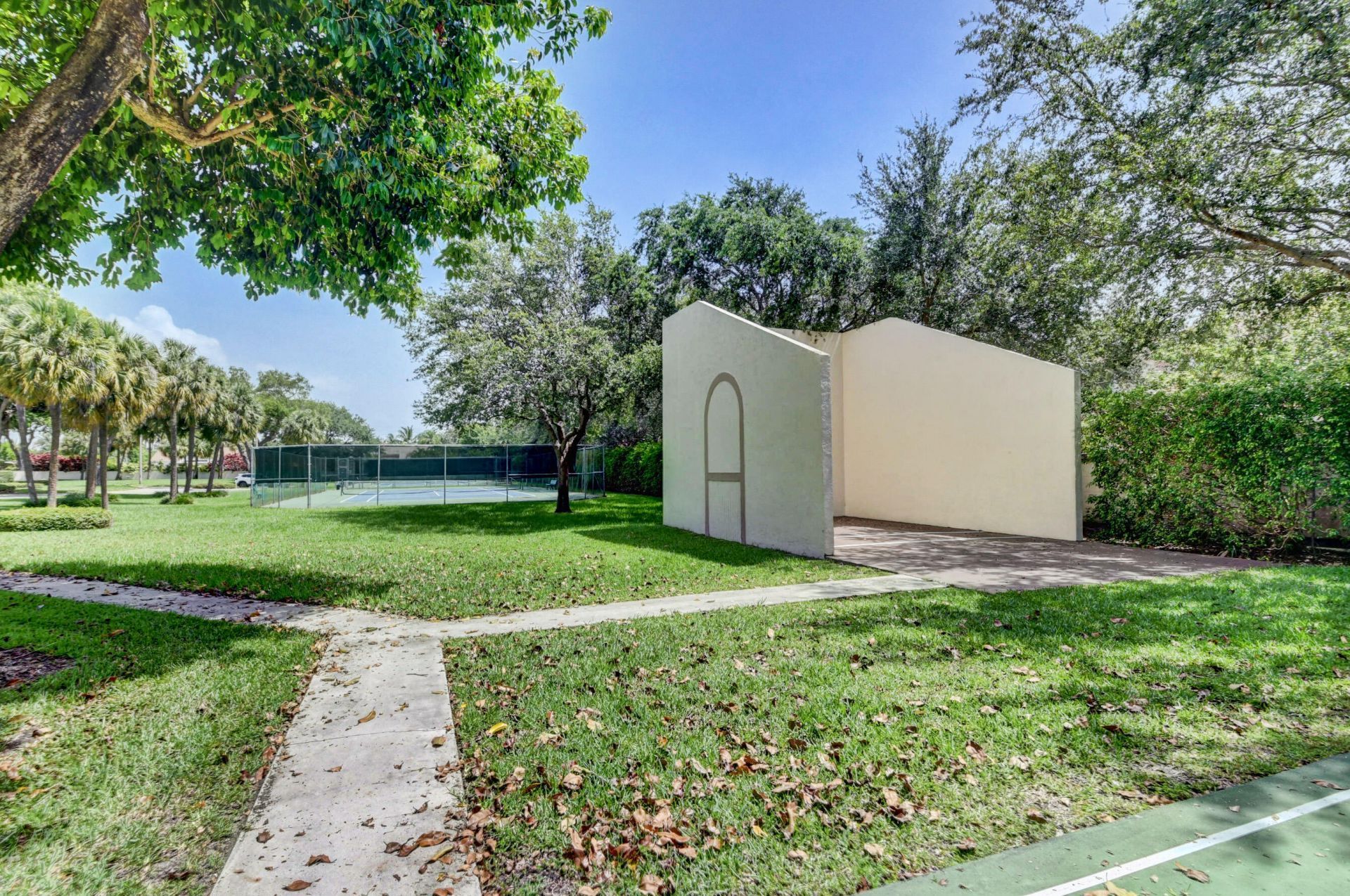 330 Palmwood Place, Unit 208, Boca Raton, FL 33431 Photo