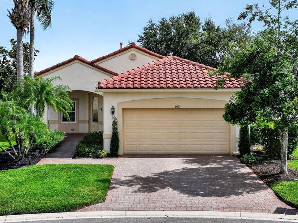 109 NW BAYCREST Court, Port St. Lucie, FL 34986