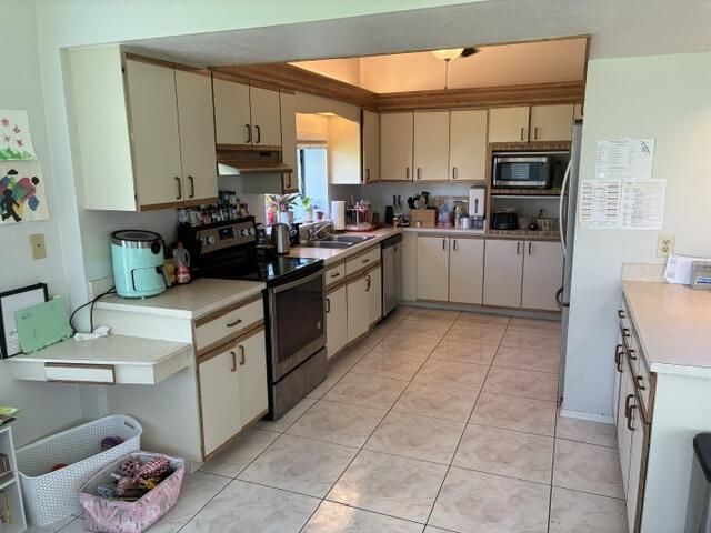 6907 NW Hershy Circle, Port Saint Lucie, FL 34983 Photo