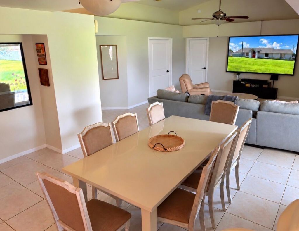 6907 NW Hershy Circle, Port Saint Lucie, FL 34983 Photo