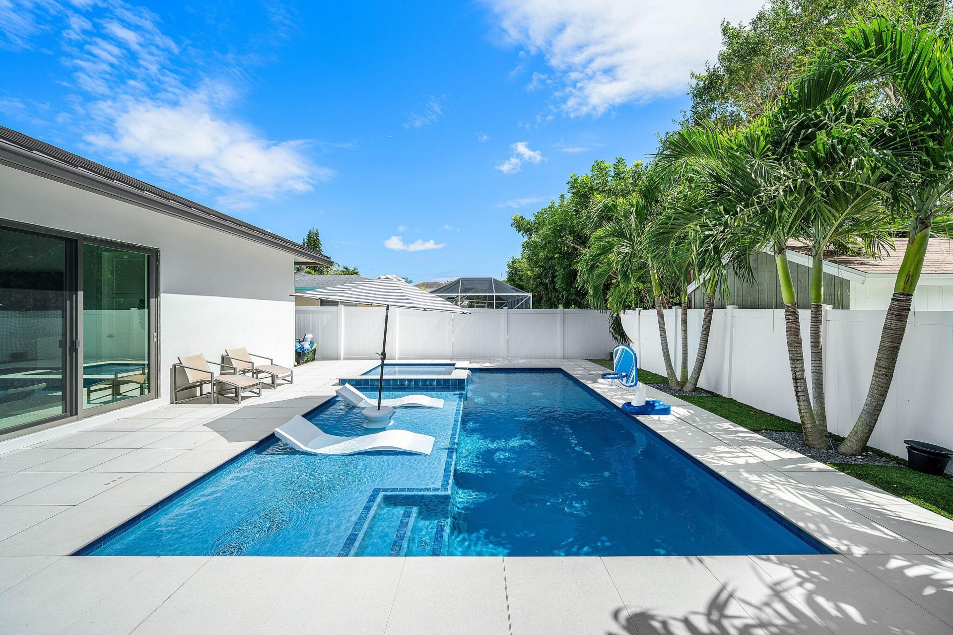 918 SW 28th Avenue, Boynton Beach, FL 33435 Photo