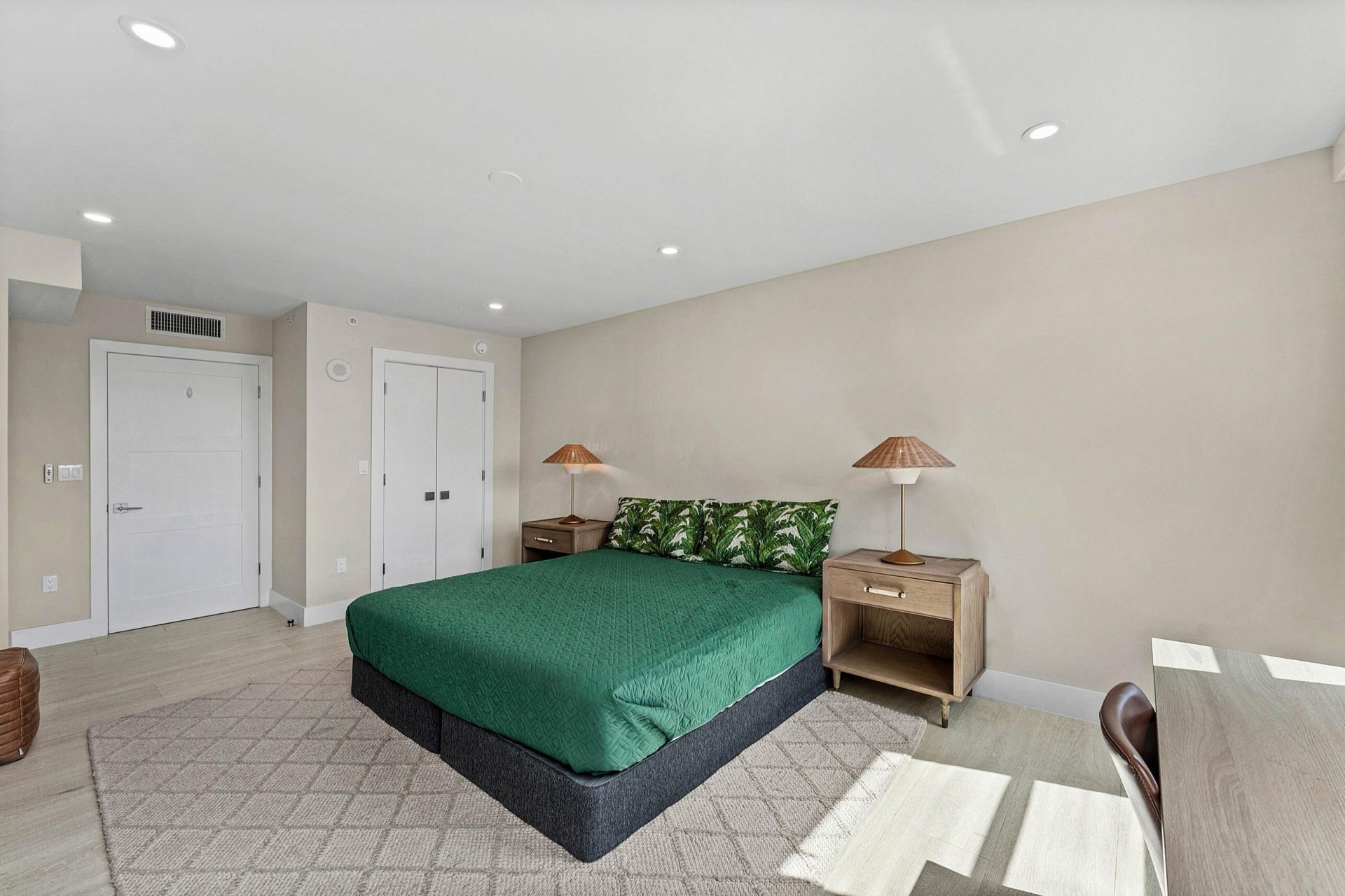 99 SE Mizner Boulevard, Unit 627, Boca Raton, FL 33432 Photo