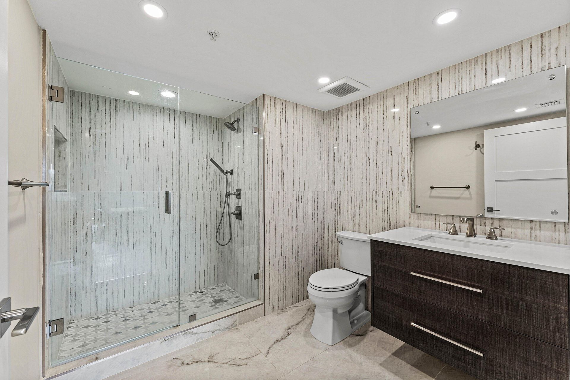 99 SE Mizner Boulevard, Unit 627, Boca Raton, FL 33432 Photo