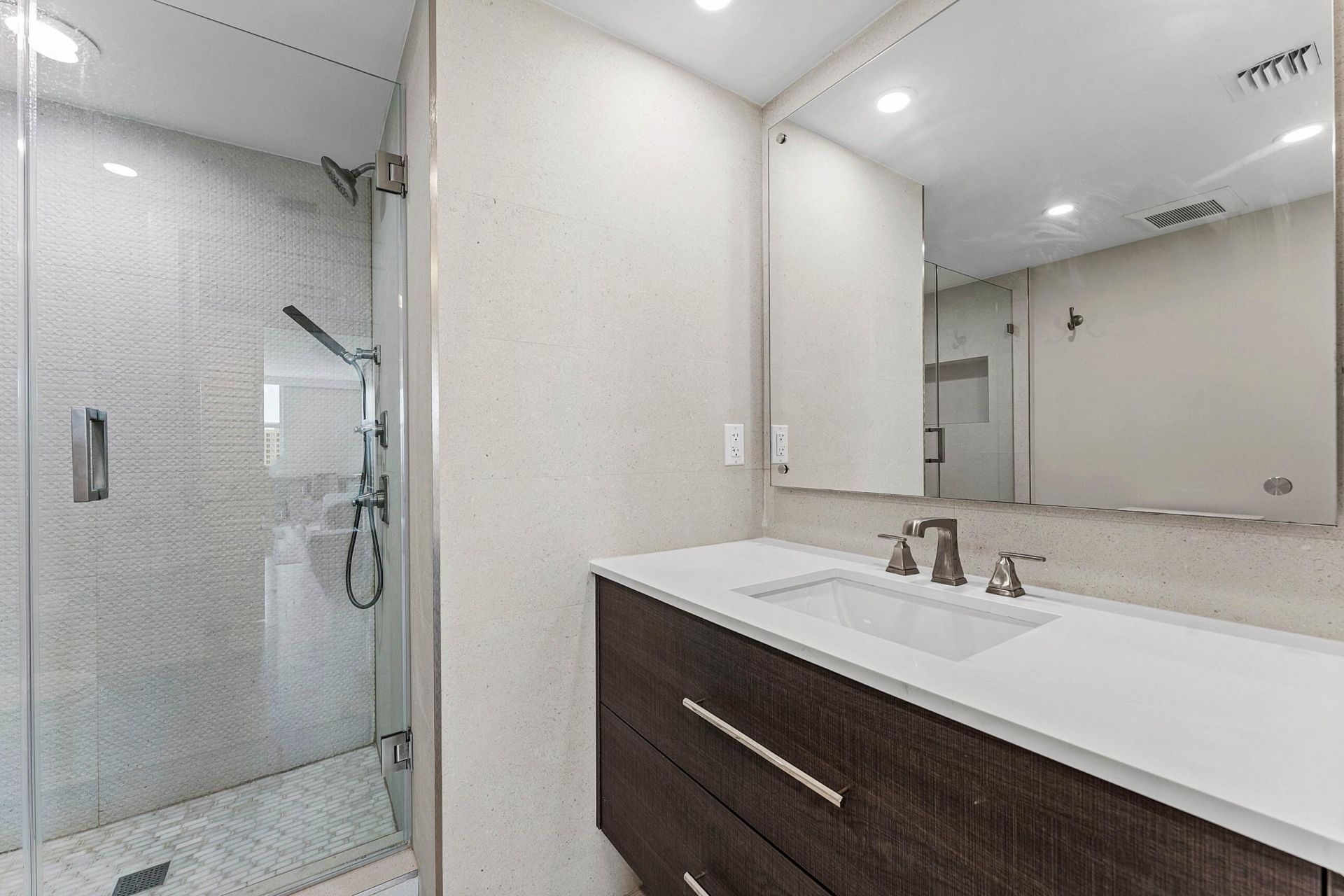 99 SE Mizner Boulevard, Unit 627, Boca Raton, FL 33432 Photo