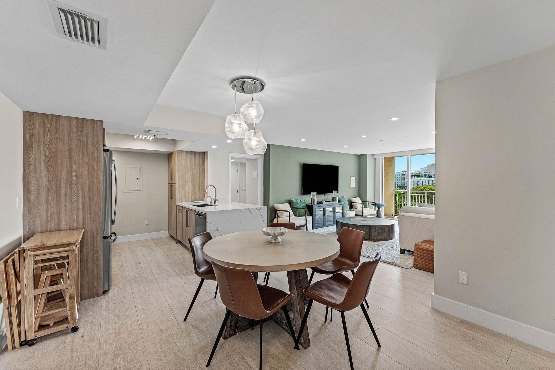 99 SE Mizner Boulevard, Unit 627, Boca Raton, FL 33432 Photo