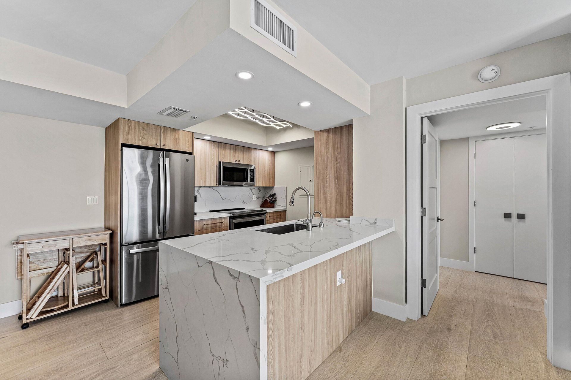 99 SE Mizner Boulevard, Unit 627, Boca Raton, FL 33432 Photo
