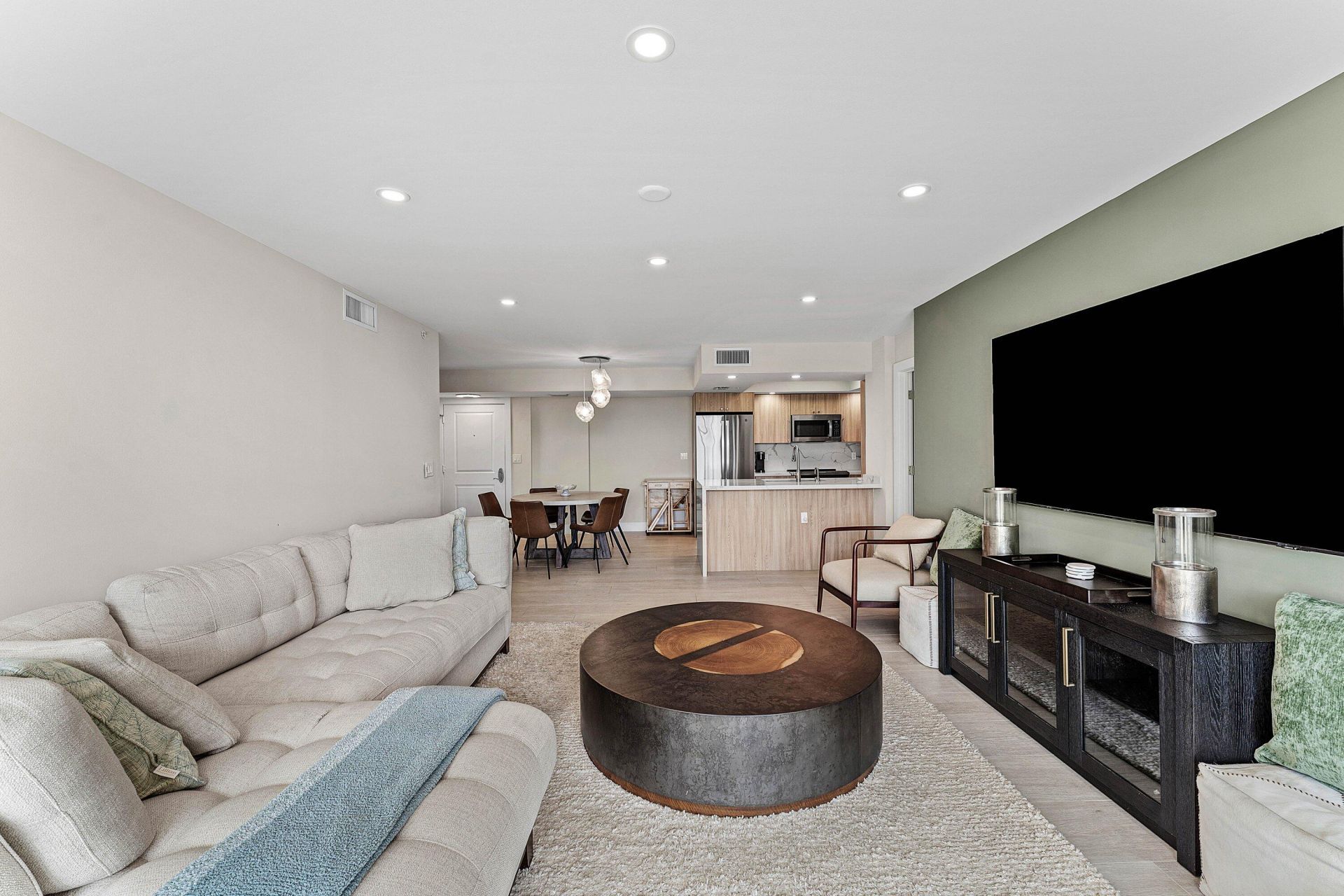 99 SE Mizner Boulevard, Unit 627, Boca Raton, FL 33432 Photo