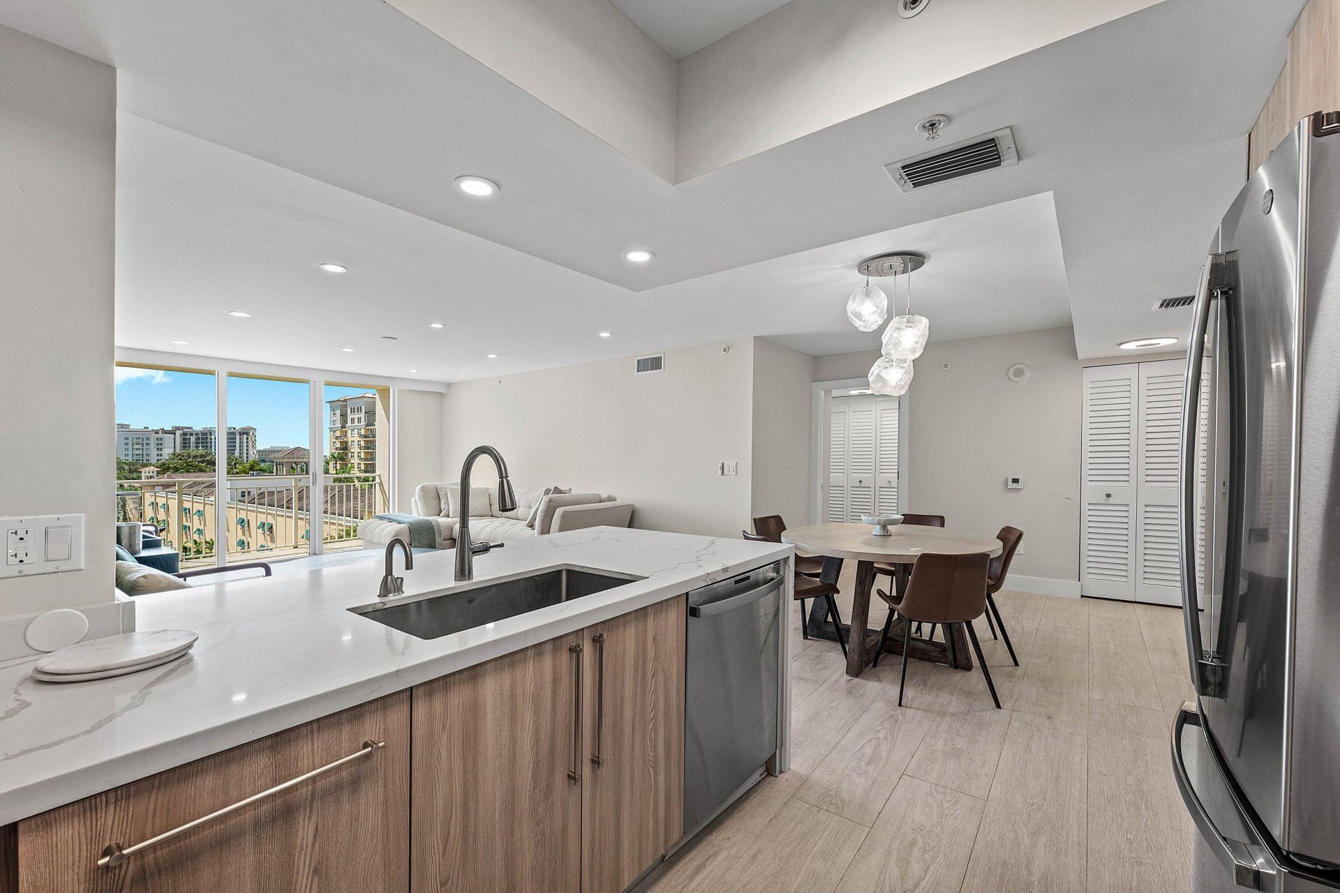 99 SE Mizner Boulevard, Unit 627, Boca Raton, FL 33432 Photo