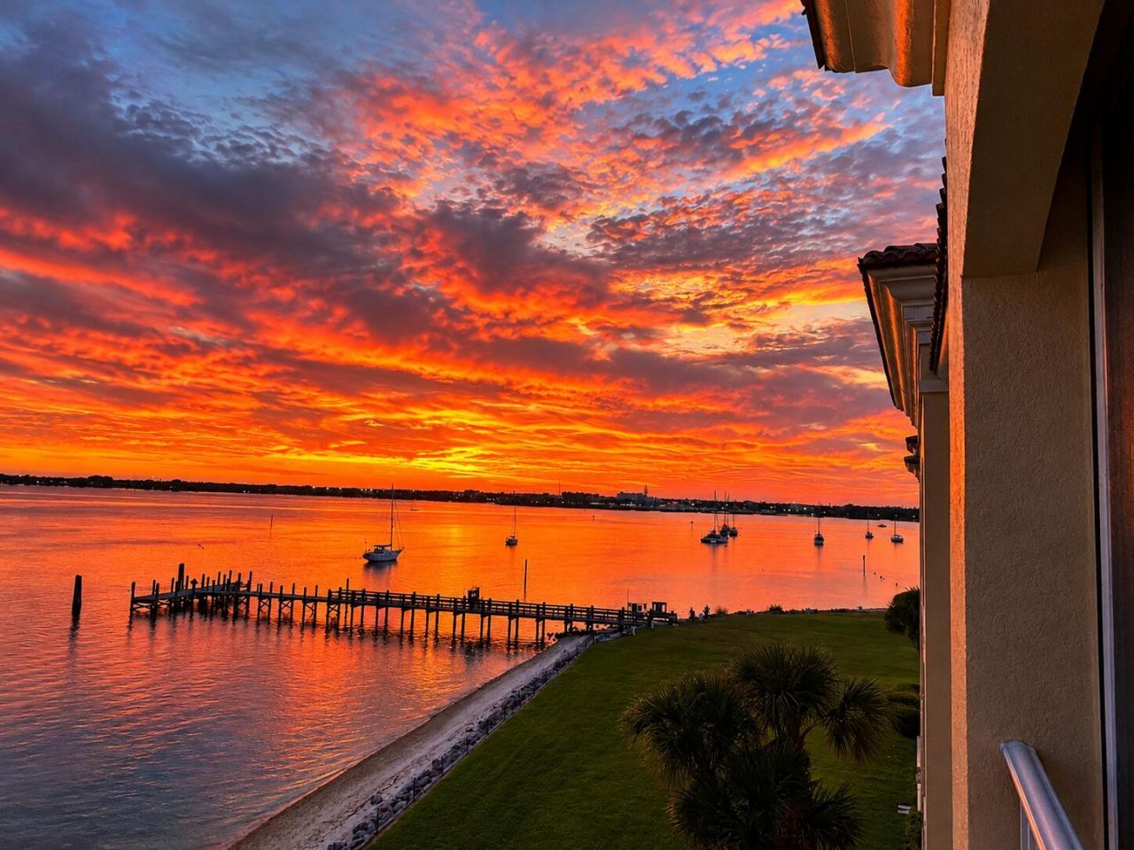 30 Harbour Isle Drive W, Unit PH02, Fort Pierce, FL 34949 Photo