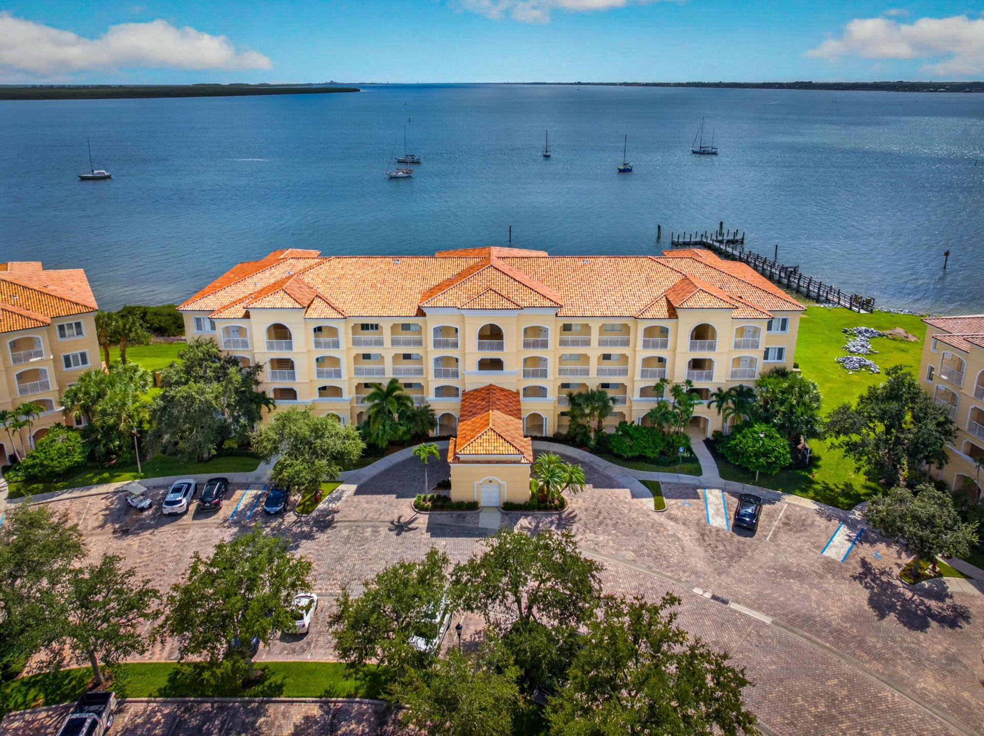 30 Harbour Isle Drive W, Unit PH02, Fort Pierce, FL 34949 Photo