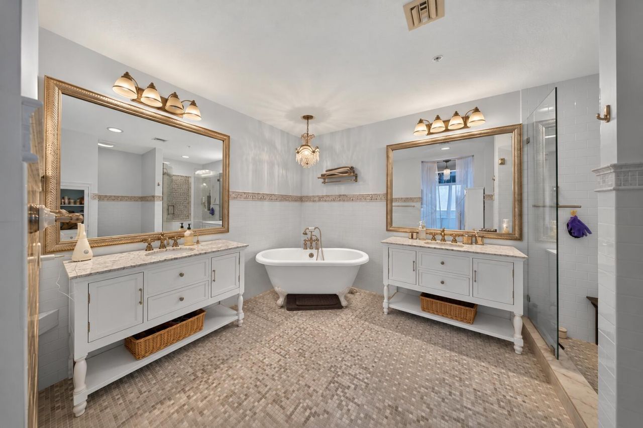 30 Harbour Isle Drive W, Unit PH02, Fort Pierce, FL 34949 Photo