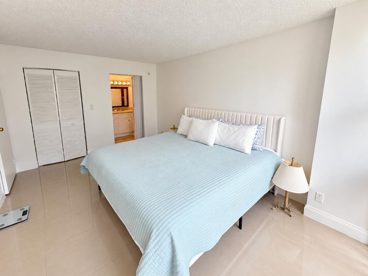 17021 N Bay Road, Unit 107, Sunny Isles Beach, FL 33160 Photo