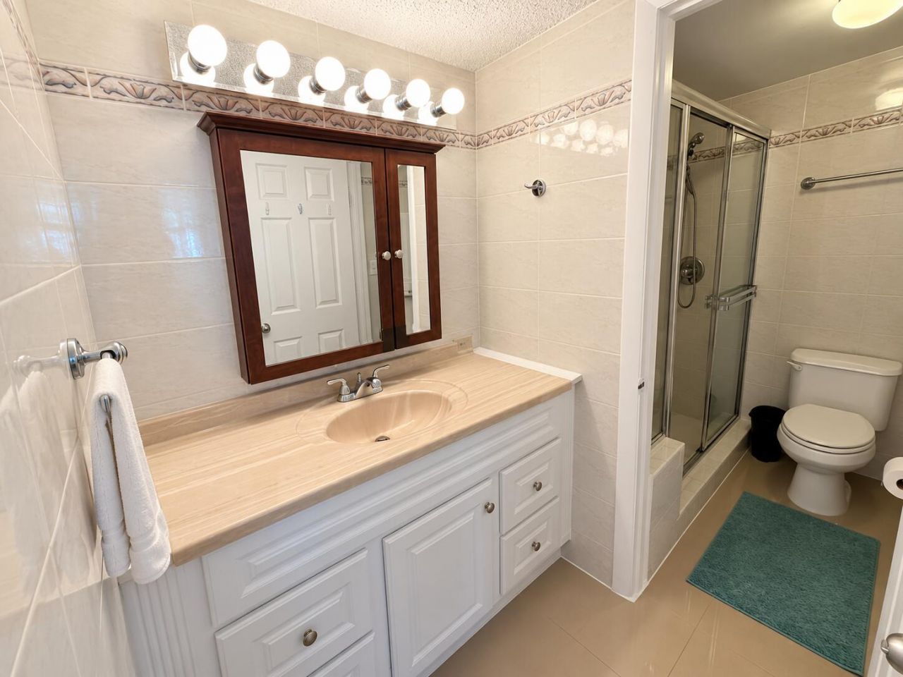 17021 N Bay Road, Unit 107, Sunny Isles Beach, FL 33160 Photo