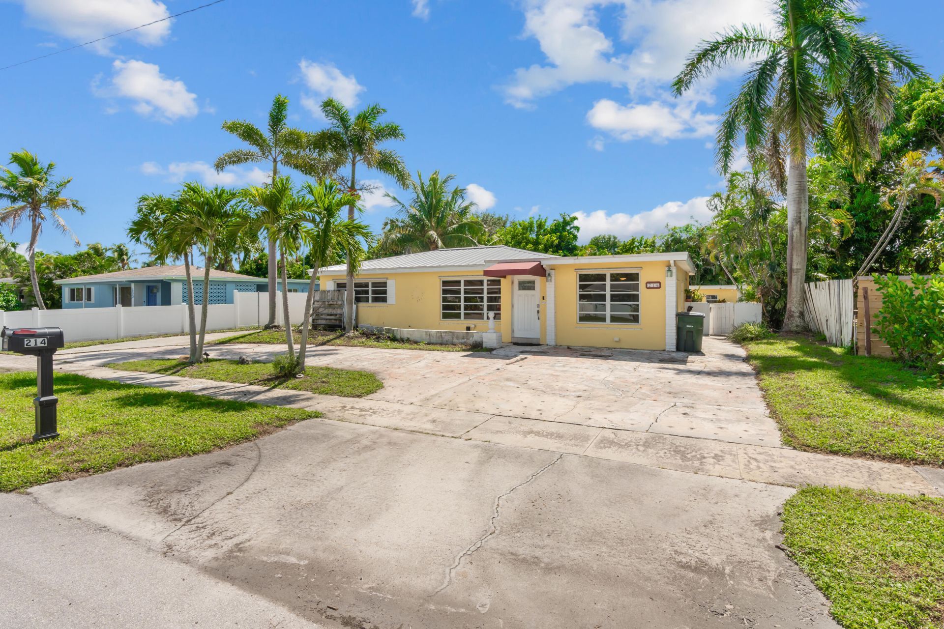 214 NE 28th Road, Boca Raton, FL 33431 Photo