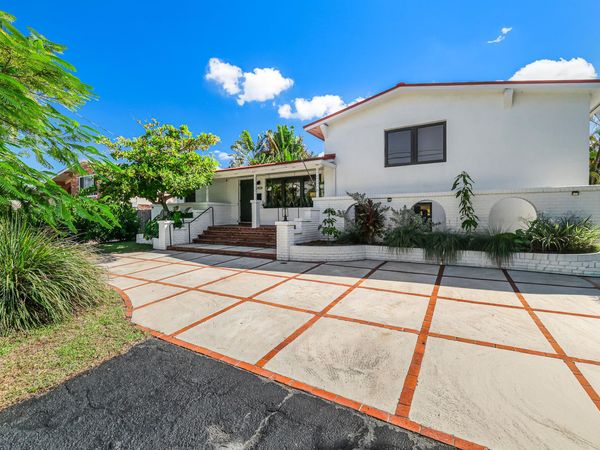 2408 NE 17th Terrace, Wilton Manors, FL 33305