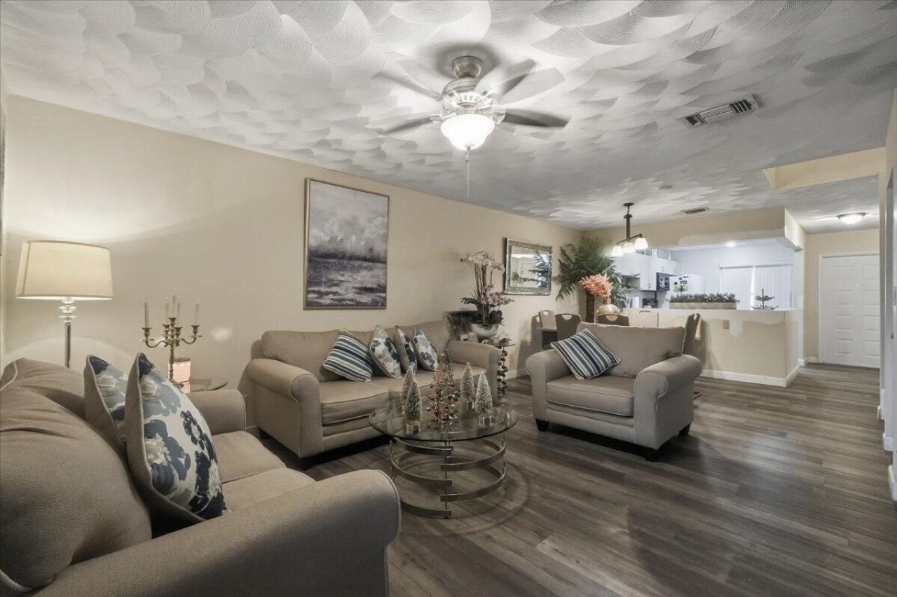 9240 NW 14th Street, Pembroke Pines, FL 33024 Photo