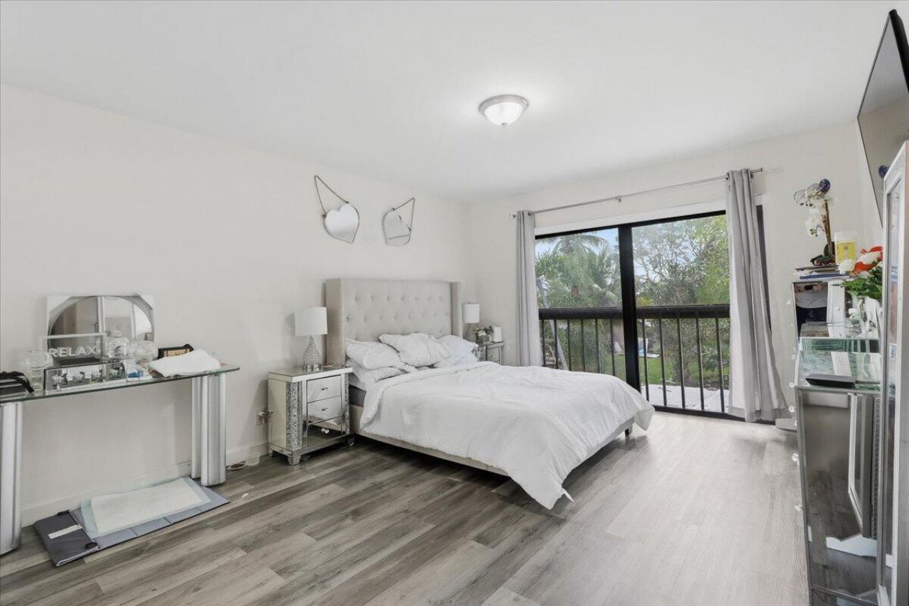 9240 NW 14th Street, Pembroke Pines, FL 33024 Photo