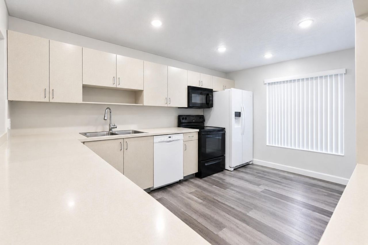 9240 NW 14th Street, Pembroke Pines, FL 33024 Photo