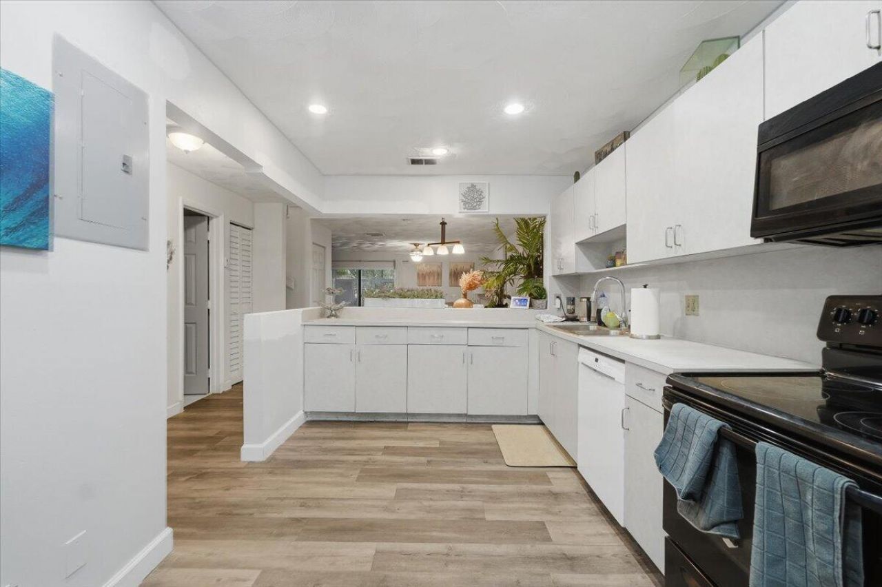 9240 NW 14th Street, Pembroke Pines, FL 33024 Photo