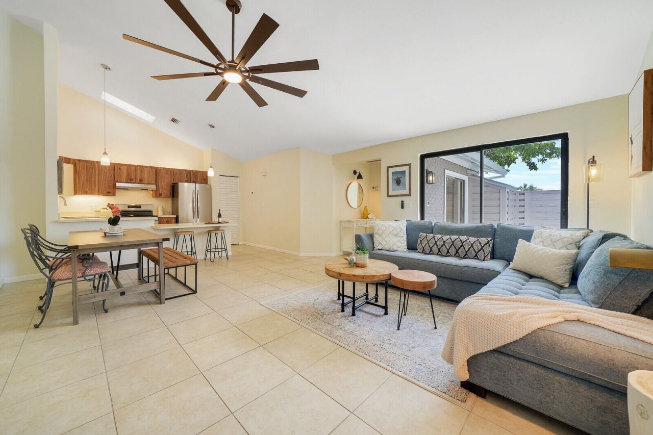 1801 S Us Highway 1, Unit 8C, Jupiter, FL 33477 Photo