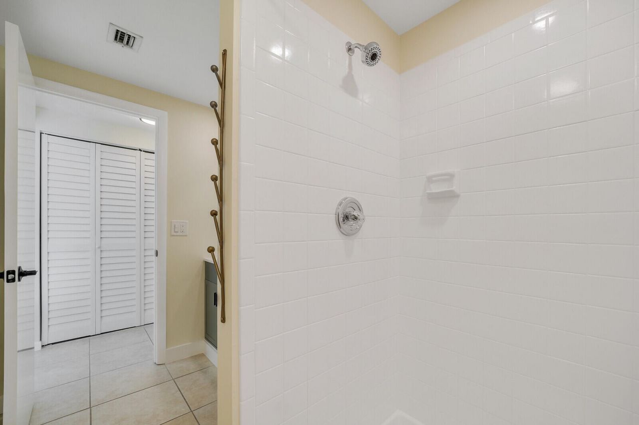 1801 S Us Highway 1, Unit 8C, Jupiter, FL 33477 Photo